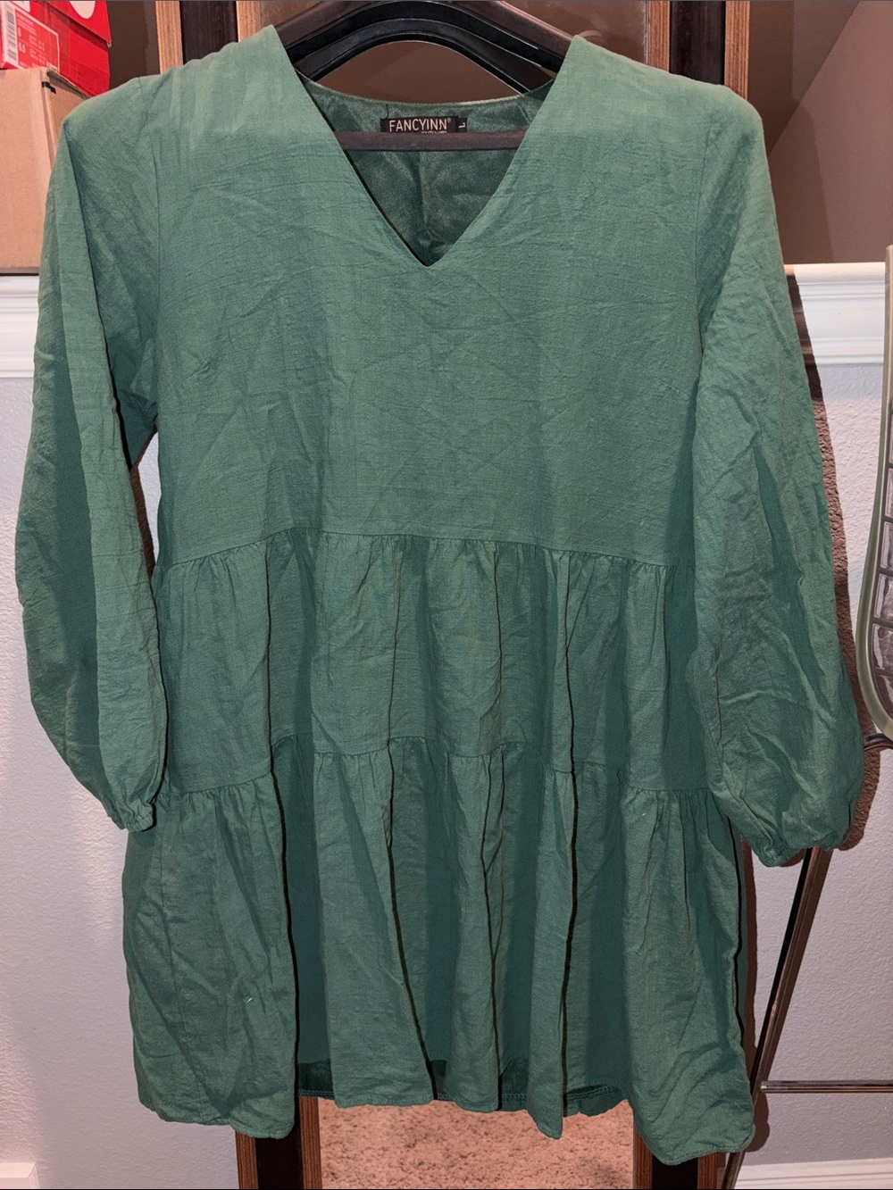 Fancyinn Emerald Green Tiered V-Neck Long Sleeve Dress